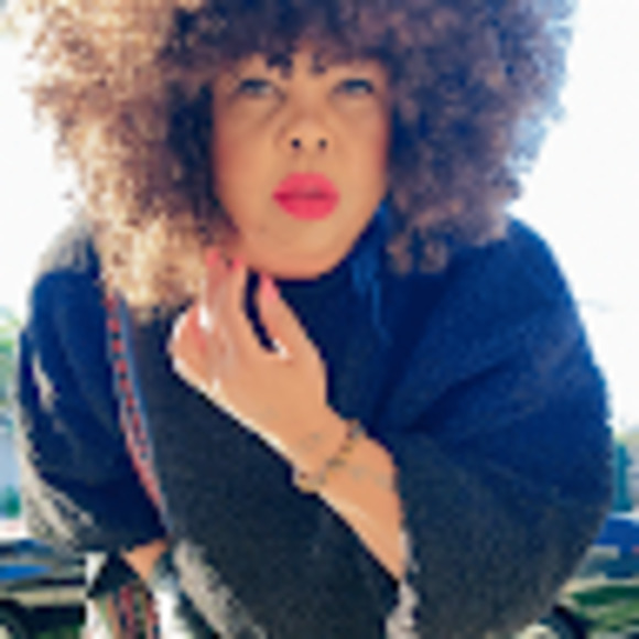 Meet your Posher, Julie evonne - Picture 1 of 1